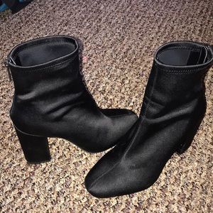 Jessica Simpson sock pumps